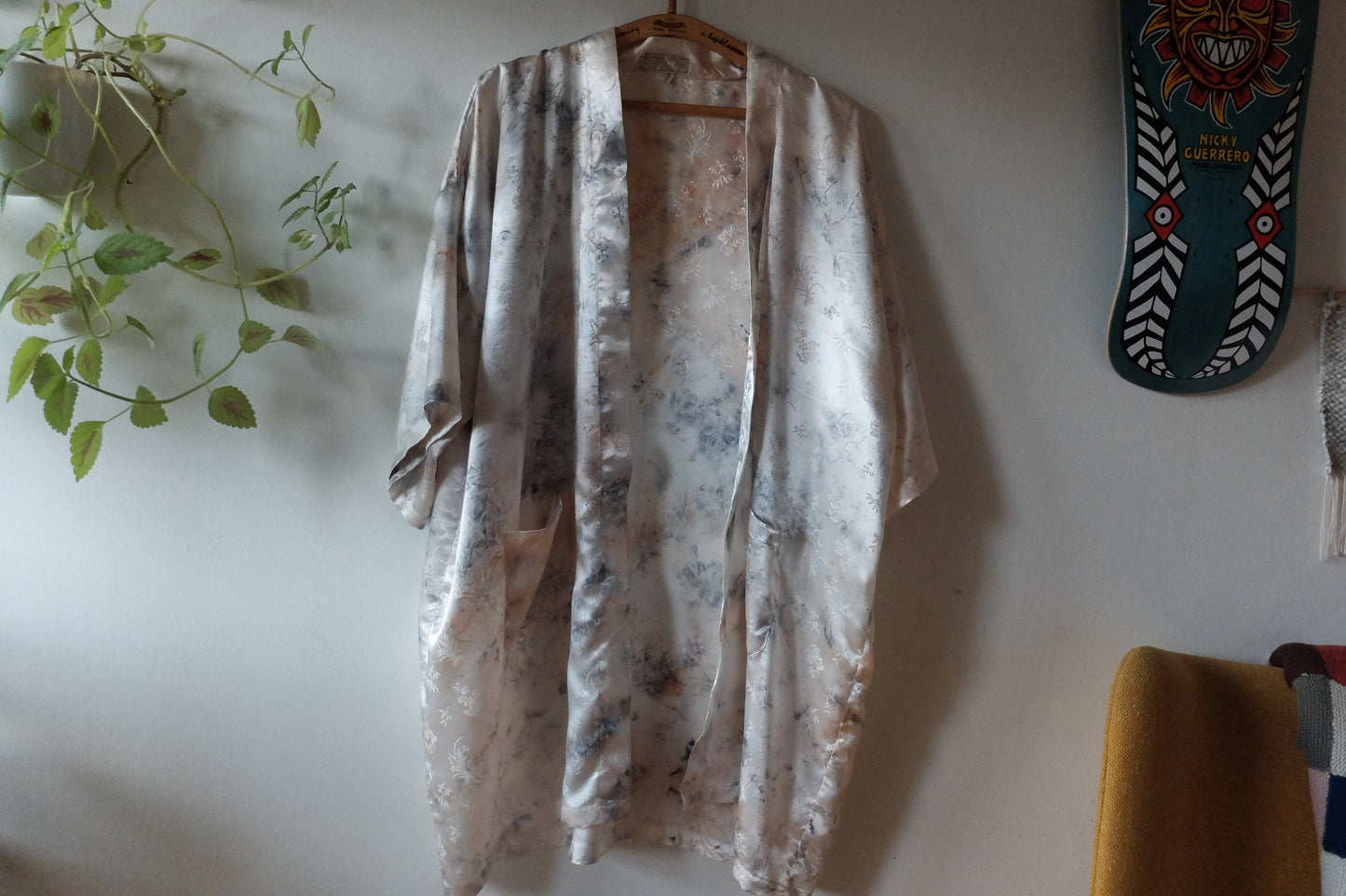 BUNDLE-DYED SILKE KIMONO